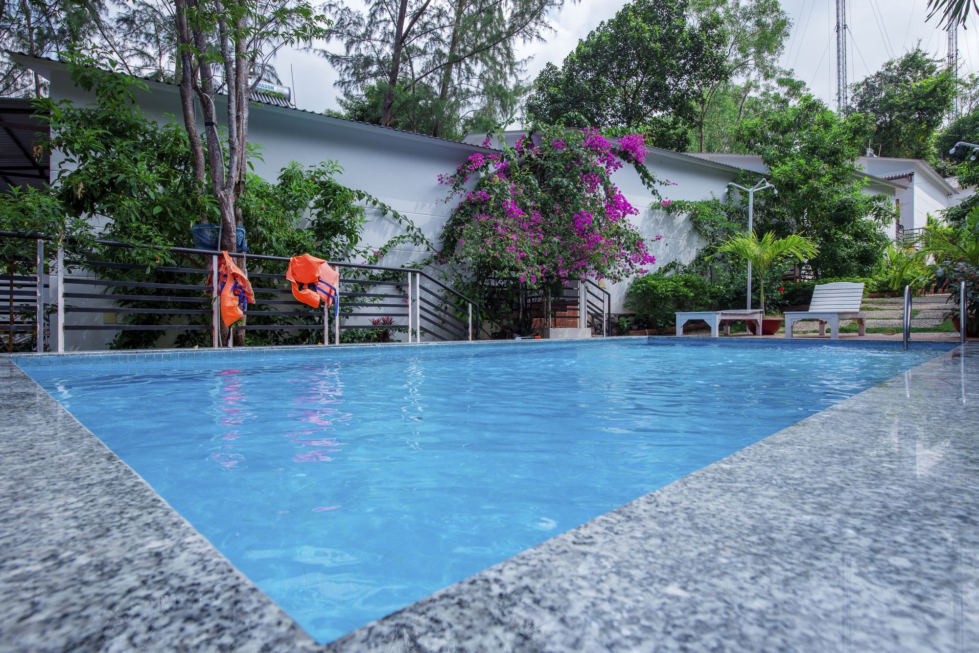 Hanh Ngoc Resort Дуонг-Донг Экстерьер фото